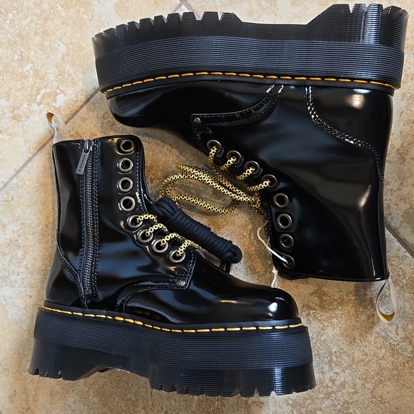 Dr Martens Vegan Jadon Boot Max Platforms NWOB - Picture 8 of 14